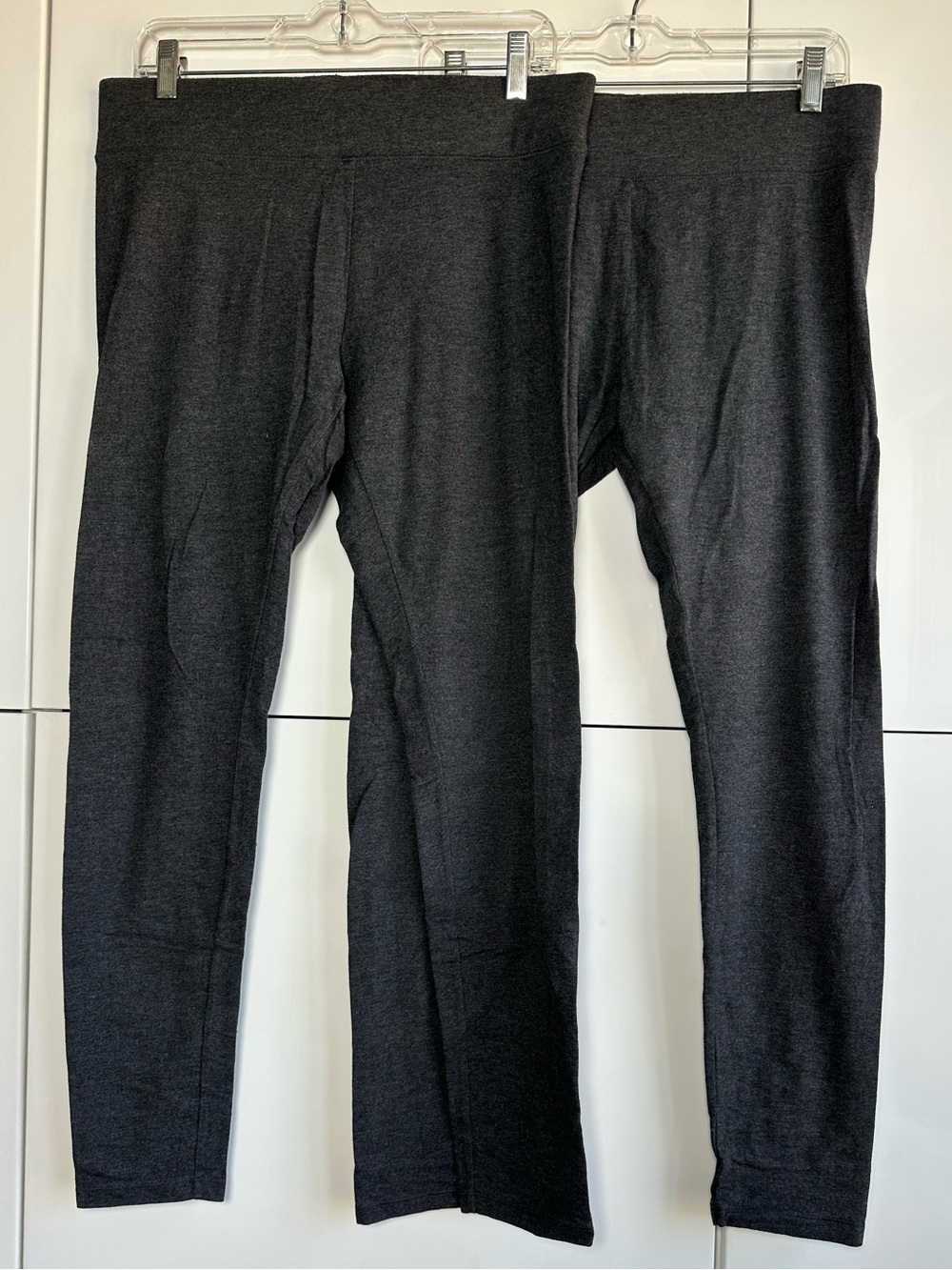 Hue Leggings Bundle of Two (2) Size Large Gray